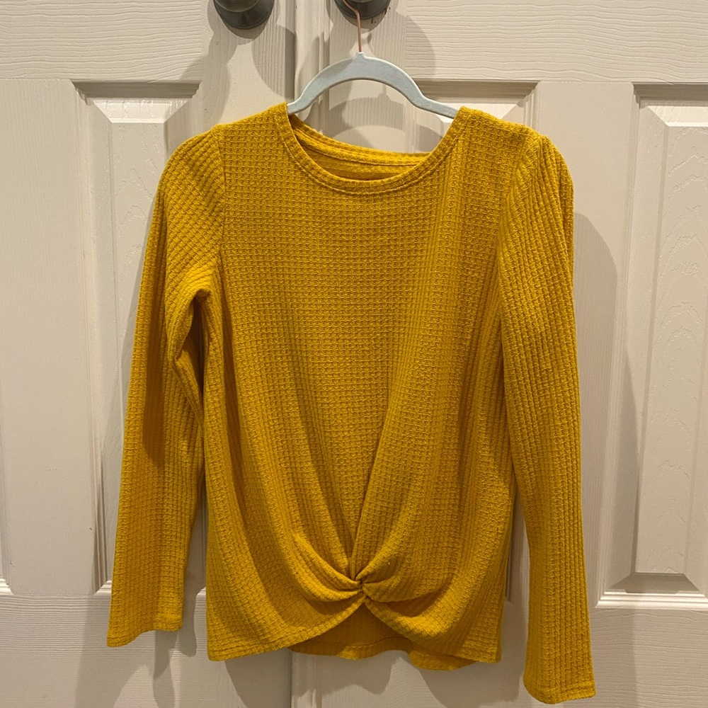 Honey colored long sleeves top